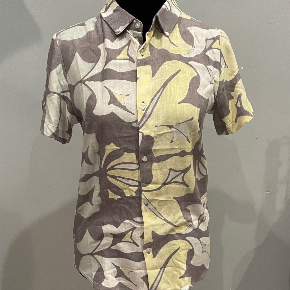 Women’s Abstract Patterned Shirt - Gray and Yellow tropical vibes like new